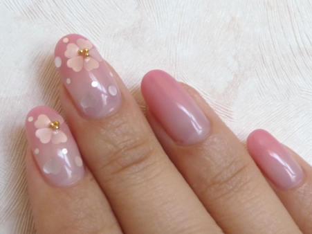 桜吹雪ネイル